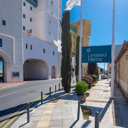 Apartment Studio With Balcony Limassol